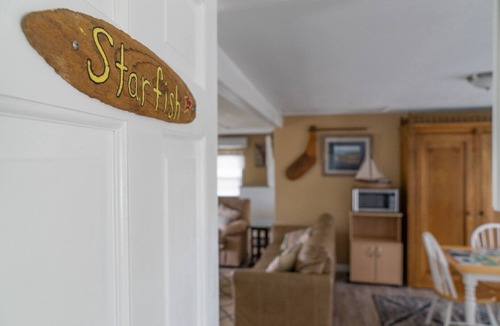 Biddeford House | Coastal private in-law suite on Hills Beach Saco River near OOB KBPT UNE