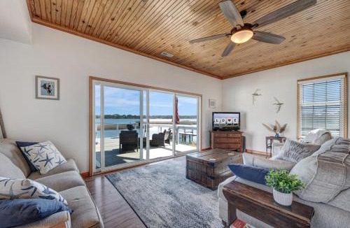 Deep Hole House | Coastal Retreat