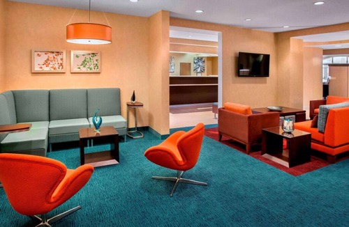 Westborough House | Comfort and Convenience! 2 Pleasant Units, Kitchenette, Free Parking, Pool