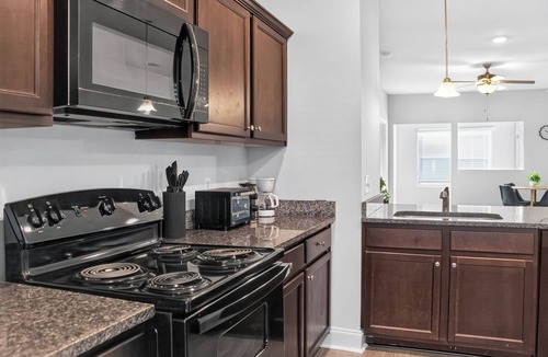 Savannah Apartment | Comfortable 2BR Home Away From Home