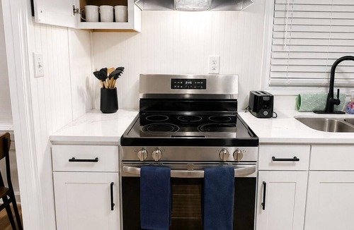 Belvedere House | Comfortable 3BR Home Near I20 and Downtown