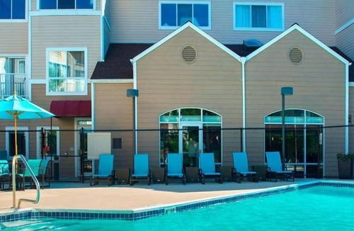 Westborough House | Comfortable Countryside Stay! Free Parking, Onsite Pool, Pets Allowed