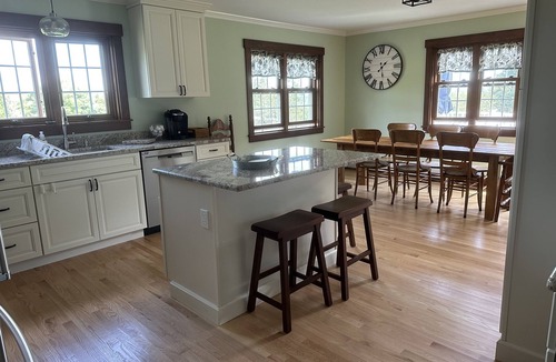 Belmont House | Comfortable Home close to Belfast
