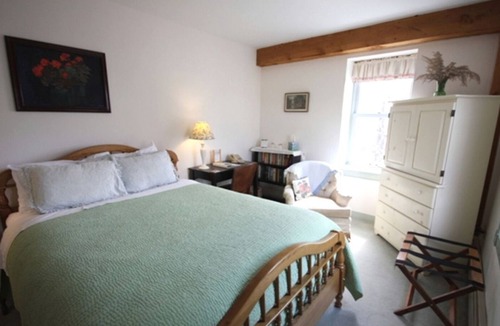 Hallowell Cabin | Comfortable Honeymoon Suite on a Farmstead near Augusta, Maine