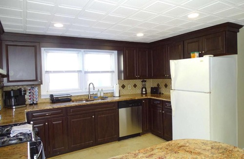 Framingham Apartment | Comfortable Renovated 3 Bed Apartment