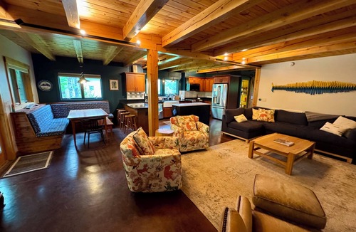 Carrabassett Valley House | Comfortable mountainside living w/large outdoor patio
