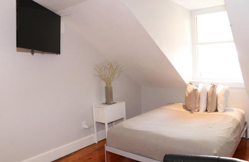 Beacon Hill Apartment | Comfy Beacon Hill Studio Great for Work Travel #13