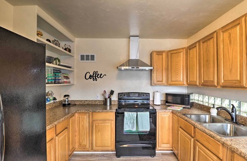 Kalispell House | Comfy & Cozy Kalispell Home: Walk to Downtown