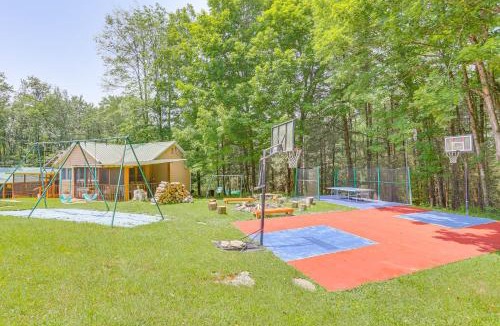 Mongaup Valley House | Community Perks: Monticello Cabin w/Grill!