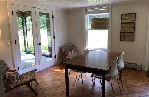 New Marlborough House | Converted Berkshire schoolhouse on a quiet river