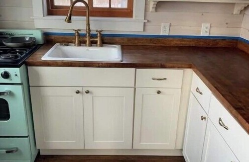Hammondsport Cottage | Cotttage Core on Keuka