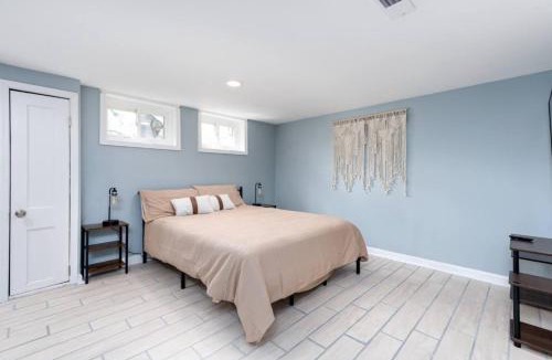Dundalk House | Cozy Basement Studio Retreat Dundalk