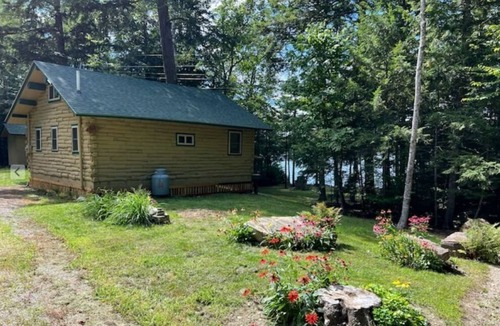 Sherman Station Cabin | Cozy Lakefront Log Cabin