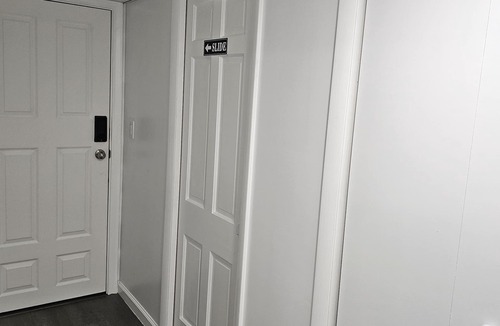 Fair Haven Heights Apartment | Cozy & Modern Lower-Level Apartment — 2BR, Full Kitchen & Bath