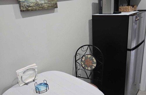 West Springfield Apartment | Cozy Private studio. Pet-Friendly. Conveniently located. Access 395, 495 and I95