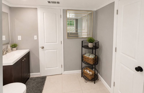 Lake City Apartment | Cozy Private Studio Retreat, Quiet, Clean & Relaxing Stay