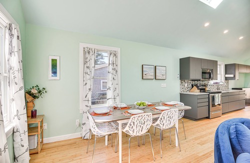 North Kingstown Cottage | Cozy Rhode Island Retreat w/Yard, Near Beaches!