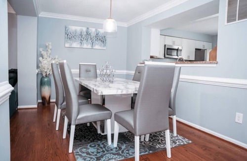 Springfield House | Cozy Springfield Townhome/WIFI/Pet Friendly