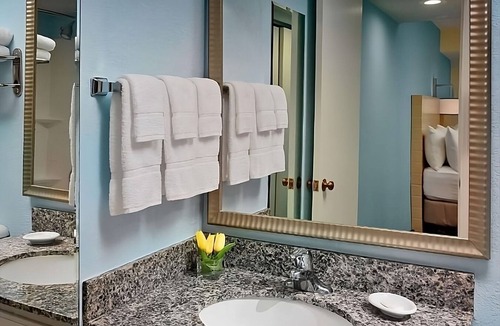 Gunter Afs Hotel | Cozy Suite near Alabama State Capitol & Museum! W/Pool Access and Free Parking!