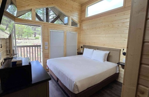 Page Cabin | Cozy Tiny Home Sleeps 4 #12C-D