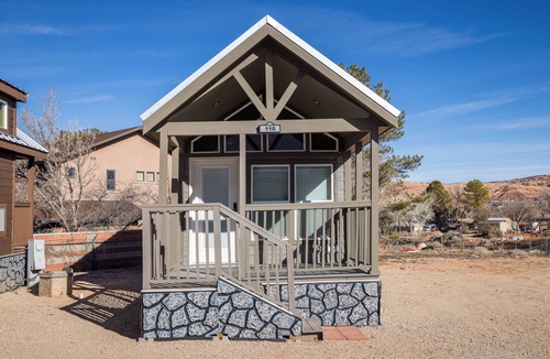 Moab South Valley Cabin | Cozy Tiny Home With Kitchenette #110
