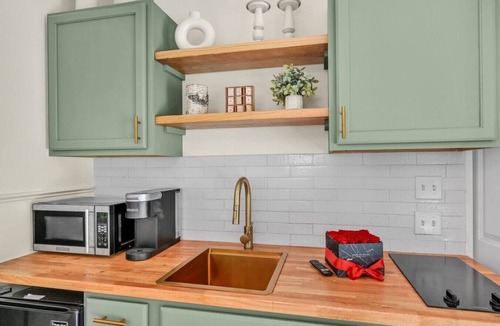 Cumbola Apartment | Cozy Tiny River Studio with Fire Pit & BBQ Area