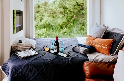 Monument Cabin | Creekside Container Glamping for a Nature Escape in Monument, Colorado