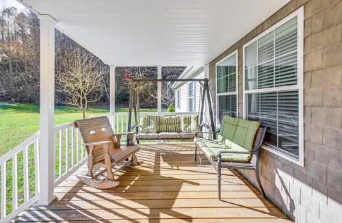 Topton House | Creekside Haven w/Fire Pit Near Nantahala River
