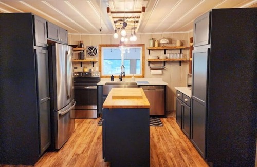 Doniphan House | Current River Cottage on Y3 Cabin Surrounded by Mark Twain National Forest