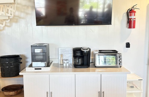 Bayberry Dunes House | Davis Park Waterview, 4th House from Ocean, WiFi, Pool, AC/Heat