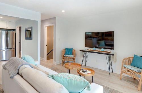 Savannah Beach House | Deja Blue B