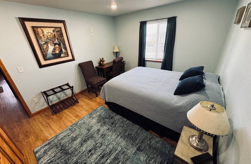 Craig Apartment | Deluxe Queen Suite C