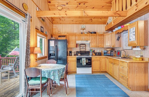 Denmark Cabin | Denmark Waterfront Cabin w/Dock & Charcoal Grill!