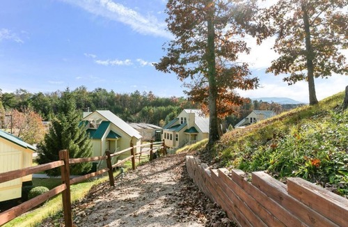 Pigeon Forge Villa | Diamond Resorts Sunrise Ridge Resort - 2 Bedroom Pedestal Duplex