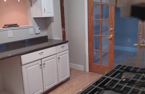 Hull Condo | DIRECT OCEAN VIEWS 36 FT DECK Spacious 4-bedroom condo in superb Hull with AC
