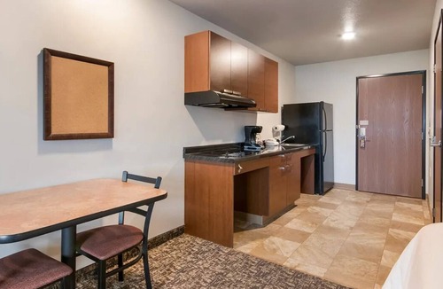 Meridian Hotel | Discover Meridian from Room w/Kitchen, Pet-Friendly Vibes!