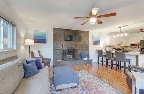 Eucha House | Dock + Views: Scenic Group Retreat on Grand Lake!