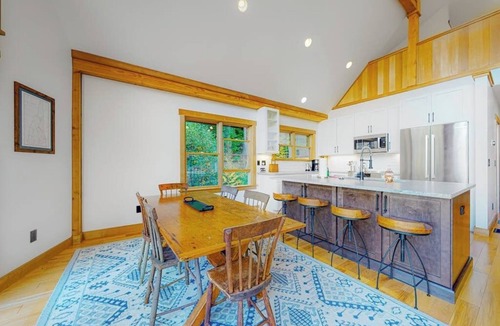 Jackson House | Dog-friendly home with Mt. Washington view, firepit, WiFi, & deck