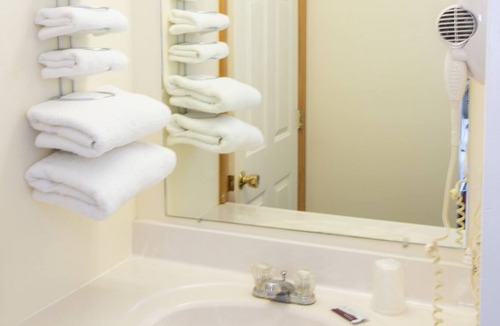 Wells Cabin | Double room - 2 double beds