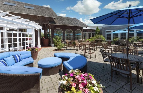 Hyannis Hotel | DoubleTree by Hilton Cape Cod - Hyannis