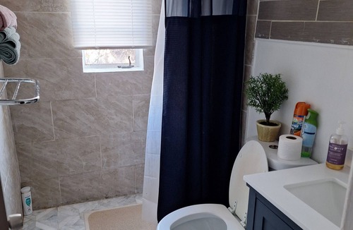 Mechanicsville Apartment | DOWNTOWN @ CUTE & COZY