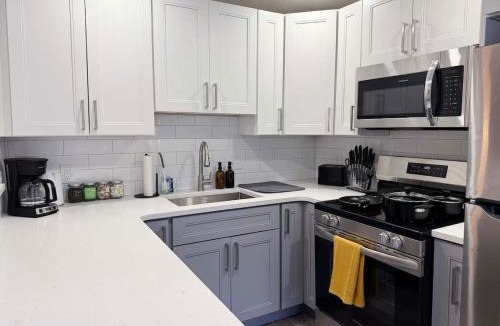 Conshohocken Apartment | Downtown Double King Apt Walkable Everything