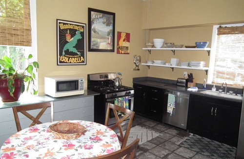 Washington Square House | Downtown Mobile Mardi Gras Manor & Guest Suite