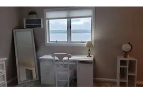 Gilford House | Dreamy Lakefront Getaway, Beach, Skiing,Hiking GIC