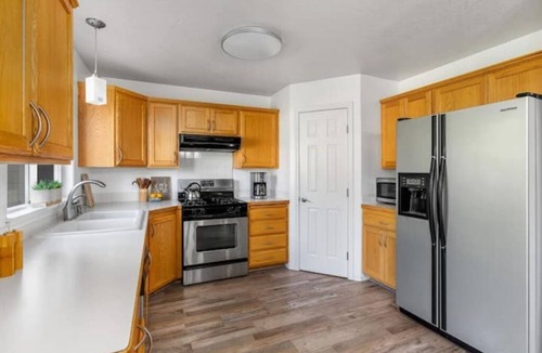 Eagle House | Eagle Charmer Pet friendly near downtown/riverwalk