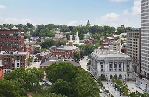 Downtown House | Easy Access to Museum of Rhode Island History! 3 Spacious Rooms, Pets Allowed!