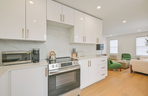 Southeast Yonkers Apartment | Easy NYC Access! Yonkers Apt 1/2 Mi to Metro-north