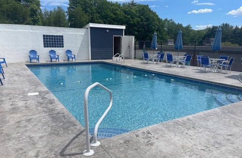 Gilford Condo | Efficiency, Monthly Rates, Close to Everything!