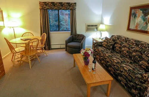 West Bridgewater House | Efficiency with Sleeper Sofa only 215