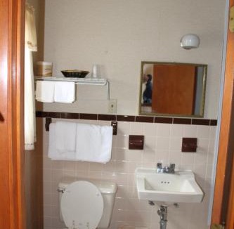 Westfield Hotel | Elm Motel